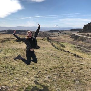 Meet your Posher, Maddie